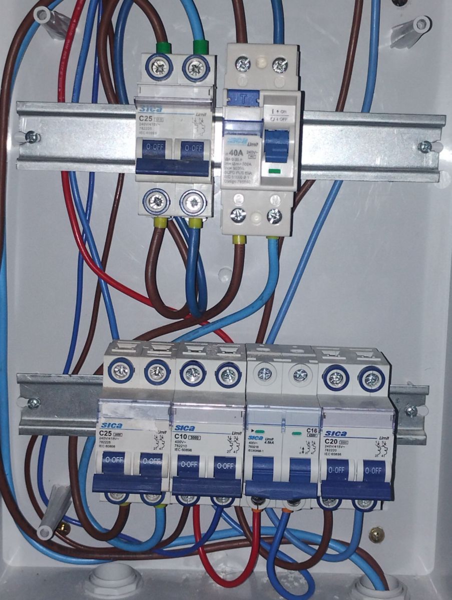 Armado de tableros eléctricos y canalización exterior