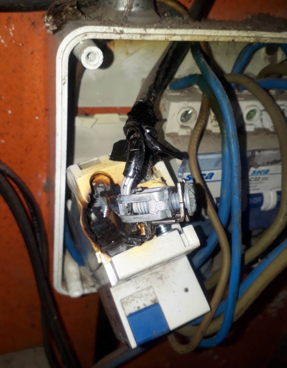 Reparaciónes en tableros eléctricos